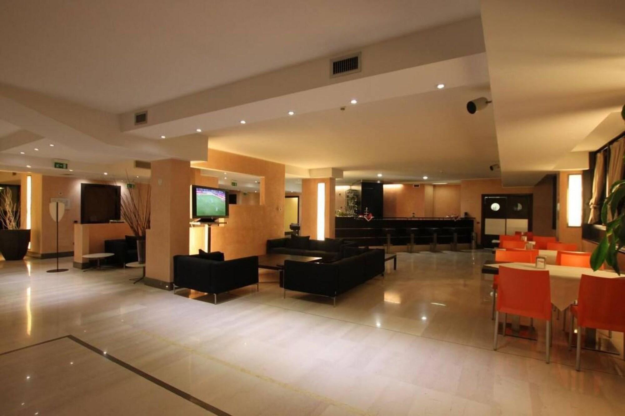 Golf Hotel Lainate Eksteriør bilde